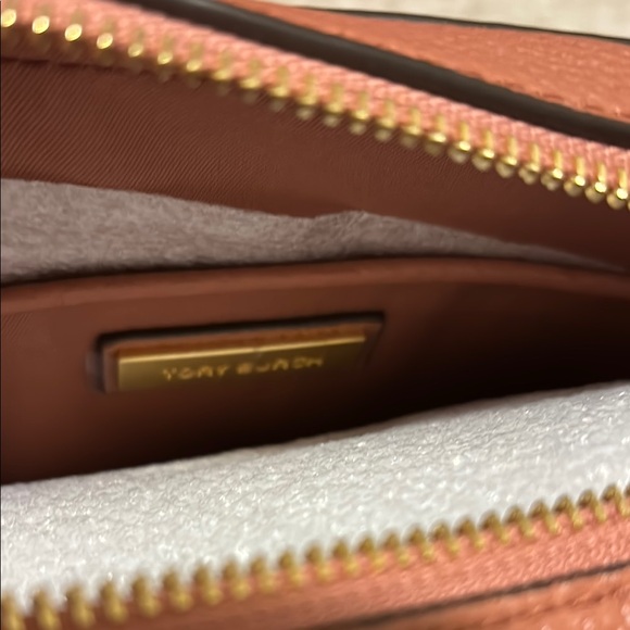 NWT!! Tory Burch Mauve Camera Crossbody Bag with dust bag - Picture 4 of 5
